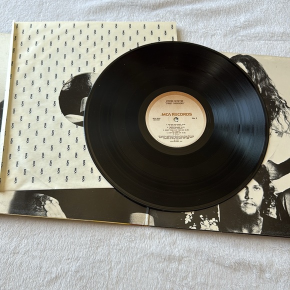 Lynyrd Skynyrd “street survivors” vinyl record - Picture 4 of 4
